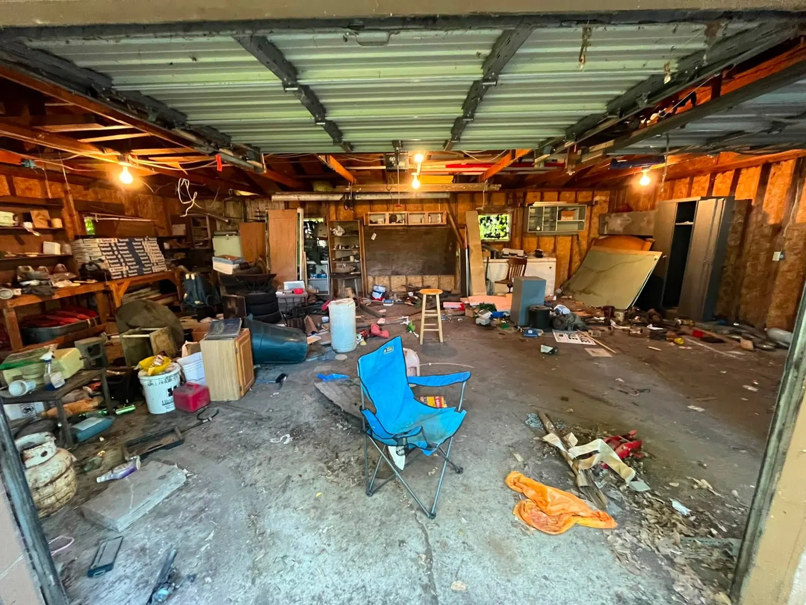 Garage cleanout before Dakota Cleanout work
